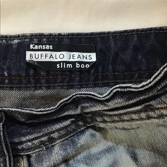 Men’s Buffalo cutoff shorts - Picture 4 of 4